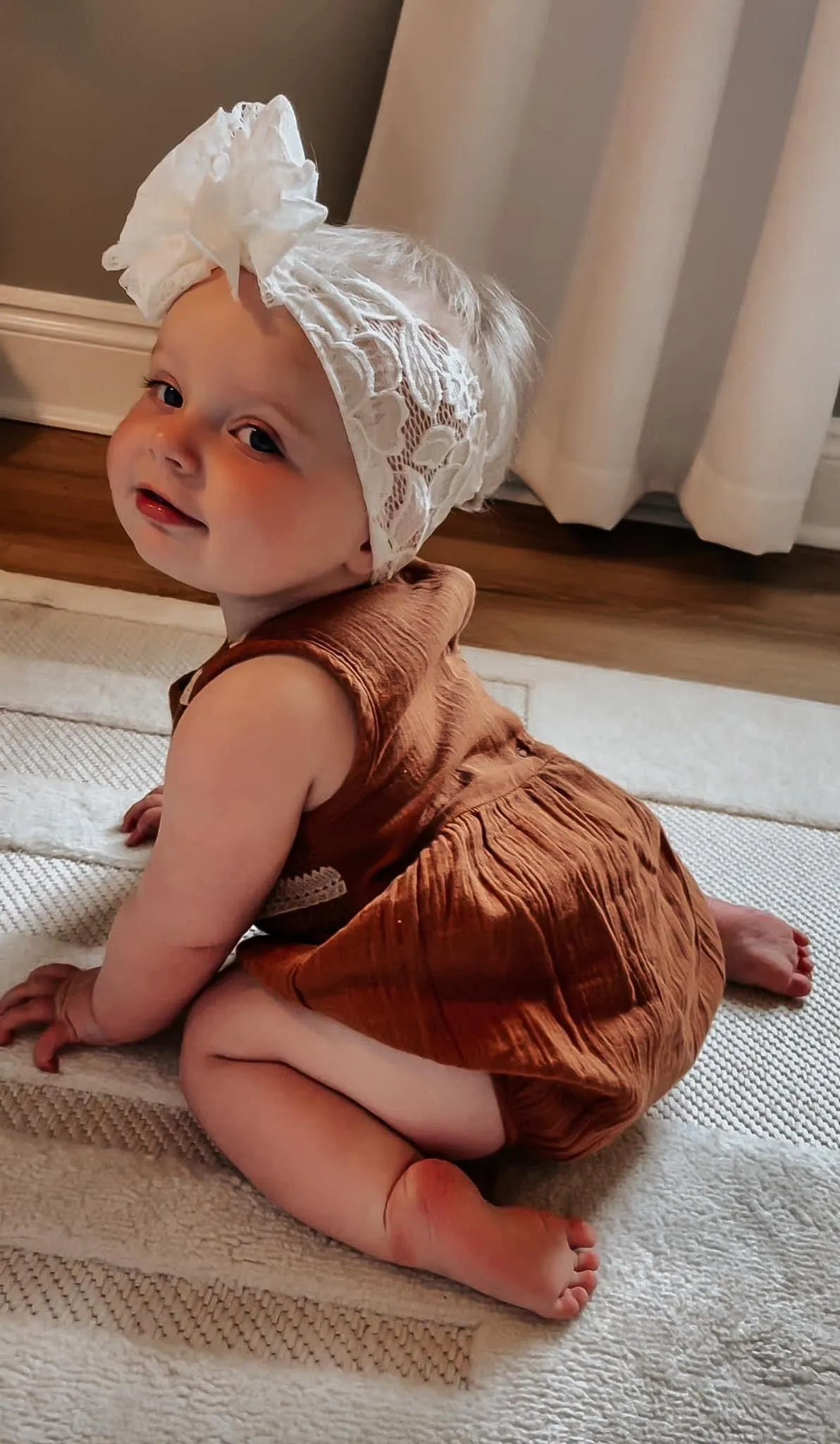 Beige Lace Headwrap