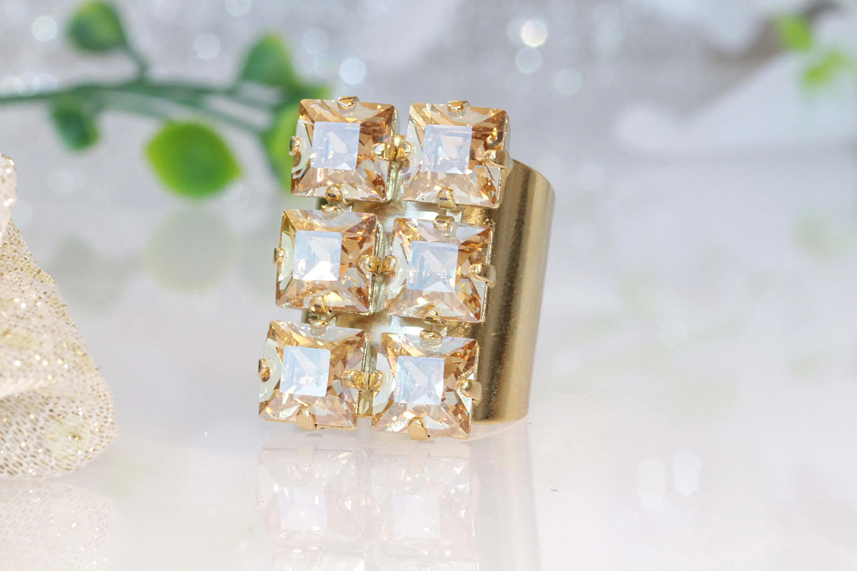 CHAMPAGNE BIG RING