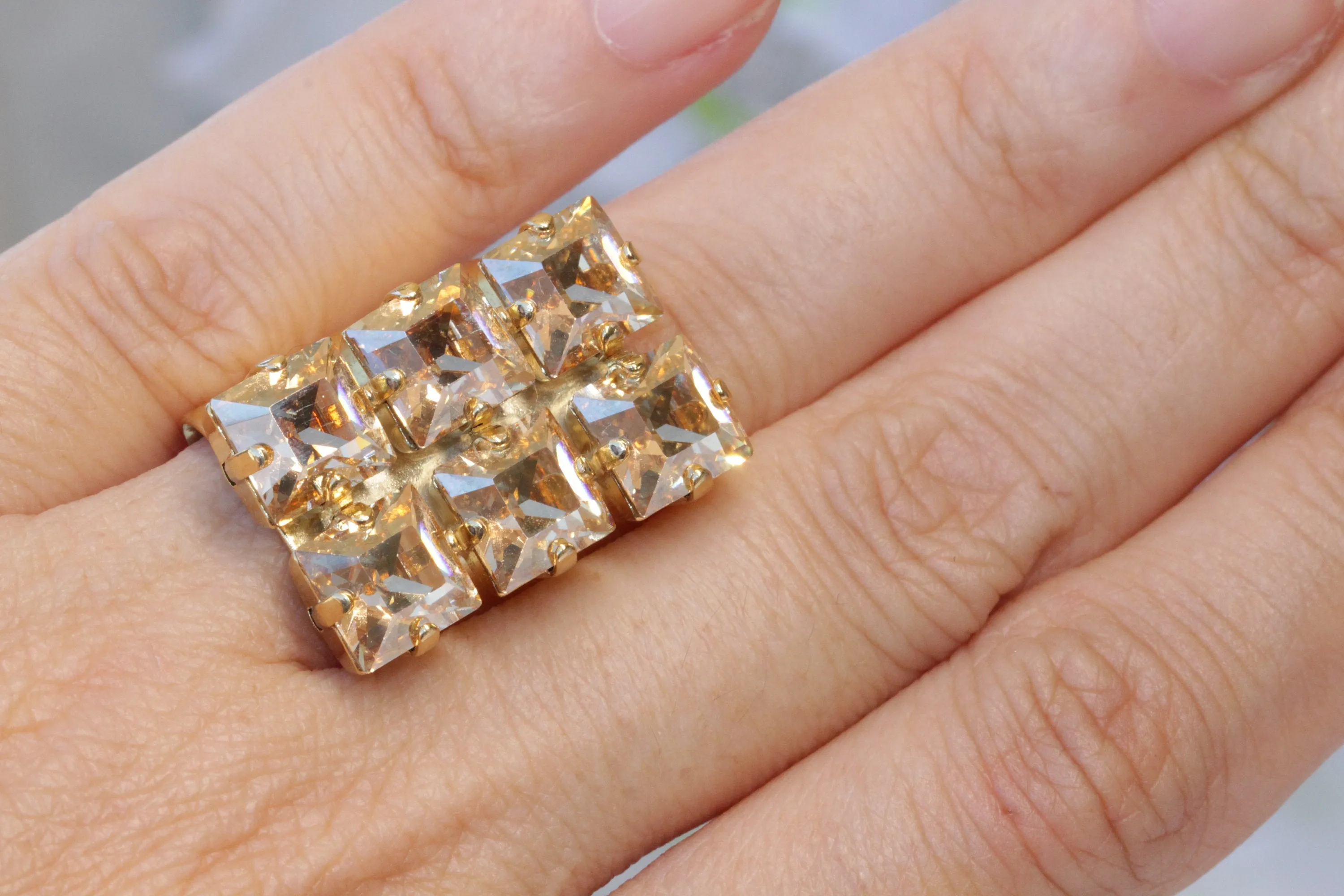 CHAMPAGNE BIG RING
