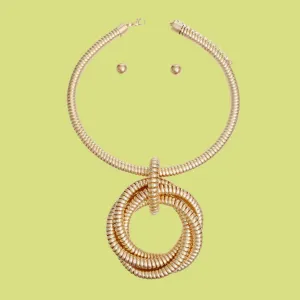 Contemporary Twisted Loop Gold Necklace Set - Fashion-Forward Statement Jewelry for Every Occasion