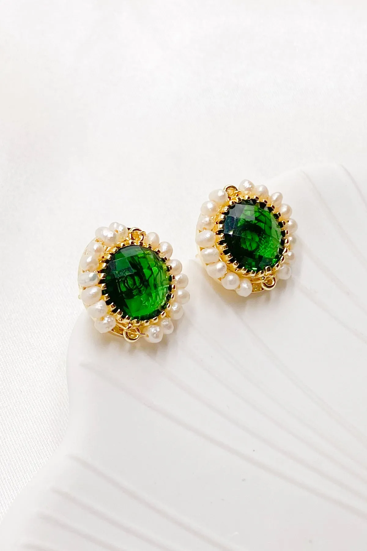 Enora Emerald Crystal Pearl Earrings