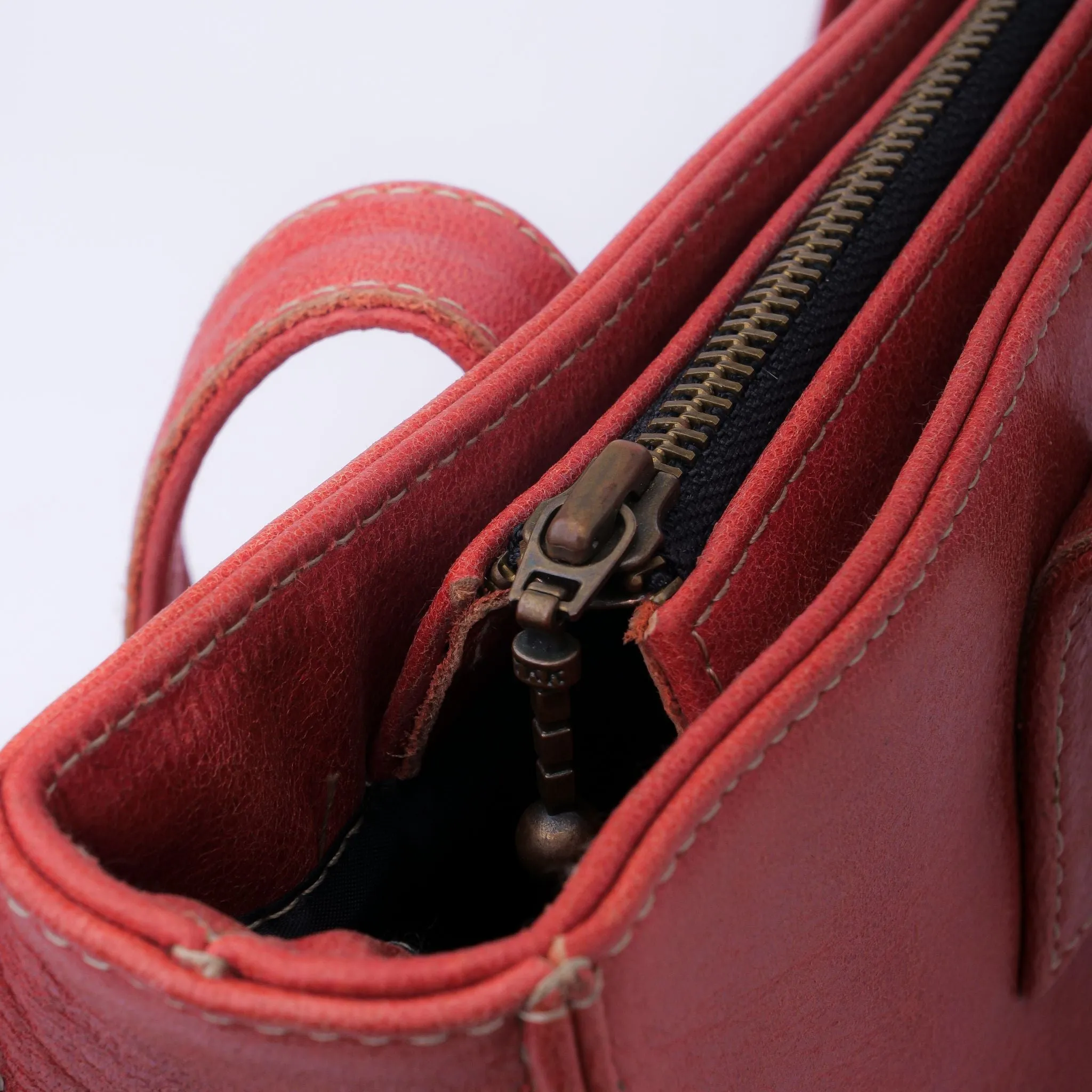 Everyday Women's Leather  Zipper Tote Bag-Candy Red