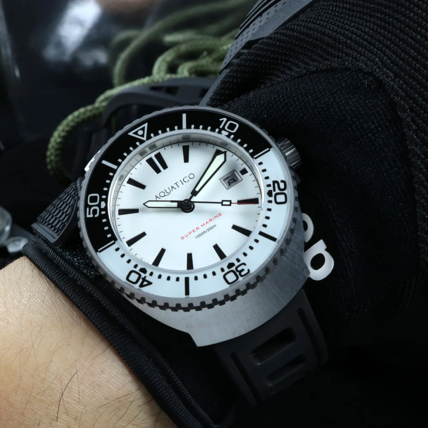 Super Marine Titanium Full Lume White Dial Sapphire Inlay Watch